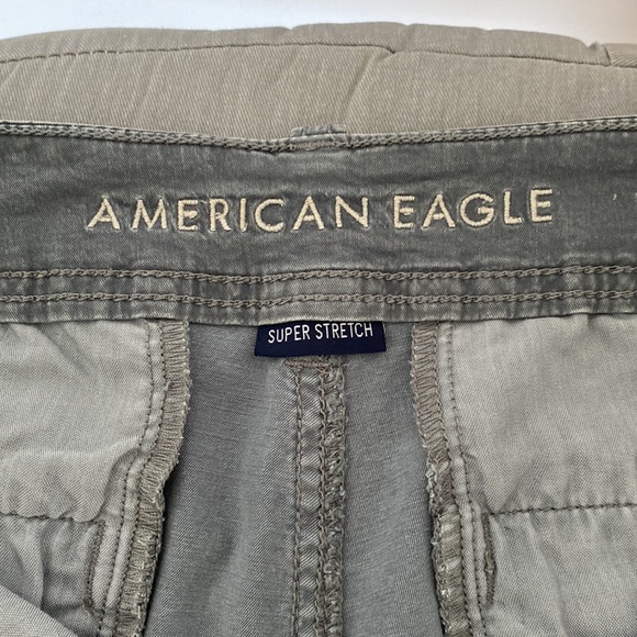 American Eagle super stretch shortie khaki shorts - Picture 4 of 5